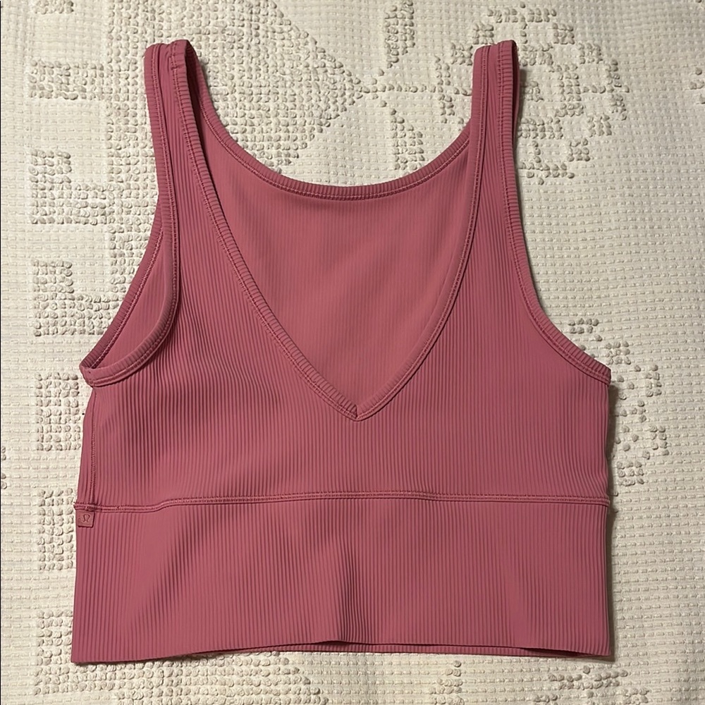 Lululemon ribbed power pivot top